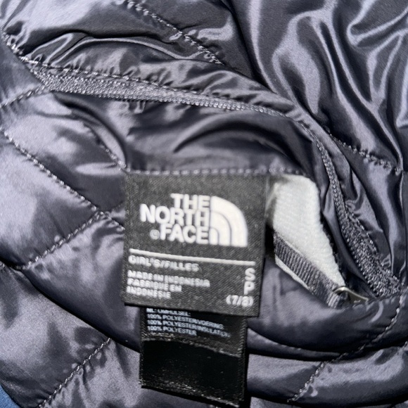 The North Face Girls’ Reversible Shasta Full-Zip Jacket - Picture 5 of 5